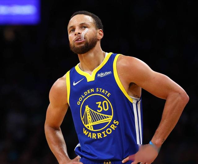 kaiyun中国官方网站-关于NBA历史：库里三分球命中率突破42%，极限投篮技术！的信息