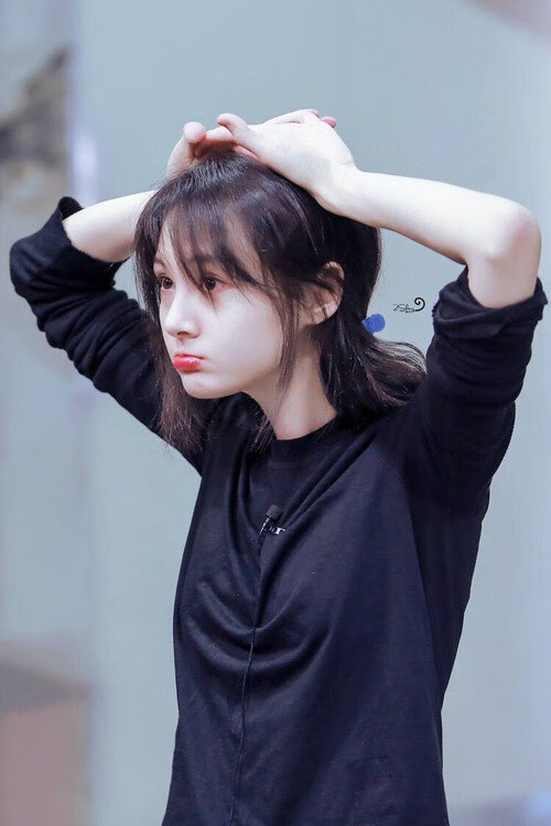 阿根廷骑手何塞·玛丽亚·拉罗卡在比利时布鲁塞尔Stephex Masters大奖赛中夺得冠军,成为50年来首位获此殊荣的阿根廷骑手