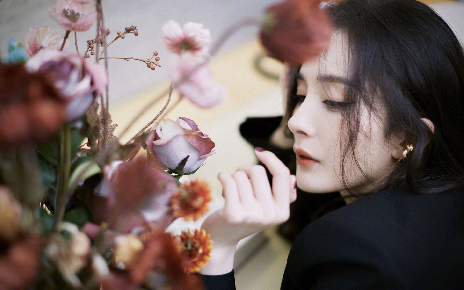 国内转播解说水平是否影响联赛形象输出，解说算主持人吗