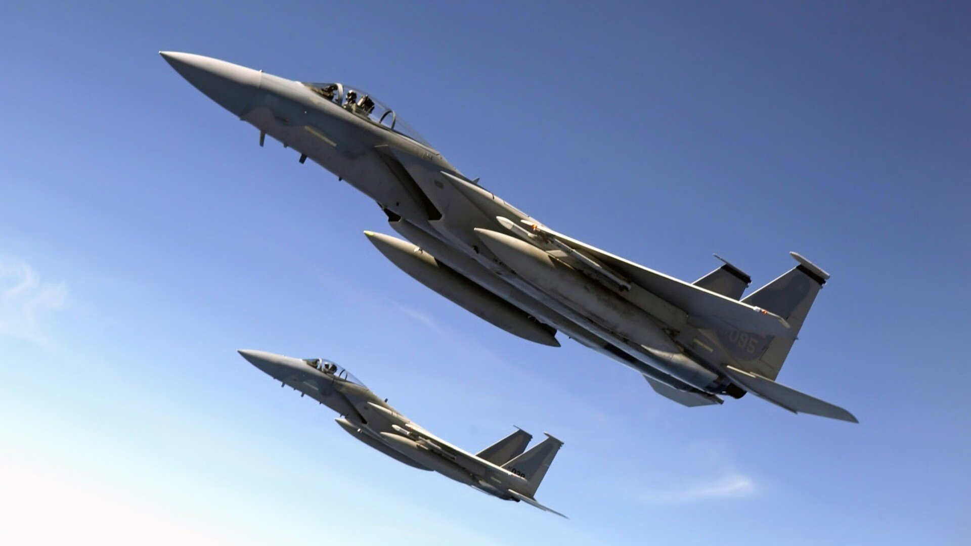 开云中国大陆-“龙舟赛激烈角逐，天府新区湖滨赛场热力十足”