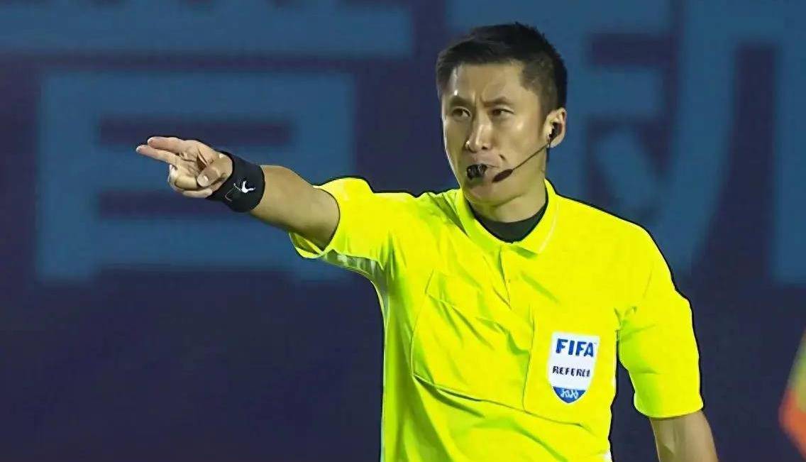 关于开云体育:中超联赛裁判委员会：回应争议判罚，加强裁判管理的信息