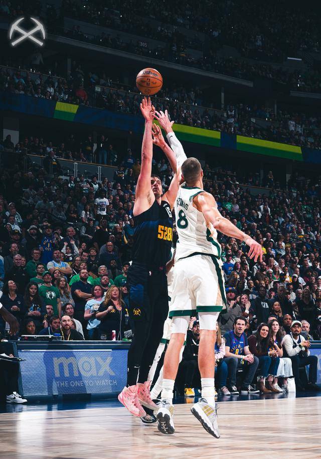 开云体育：凯尔特人队季前赛：布里塞特展现抢断能力，争夺轮换位置的简单介绍