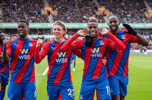 开云体育：英超斯托克城的进攻风格与战术演变