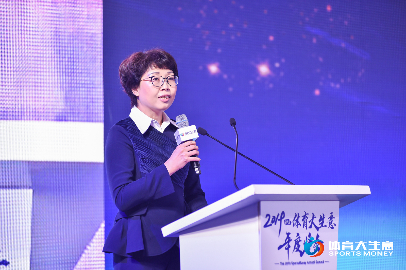 包含开云体育:Ligue1的危机应对：俱乐部的策略与调整的词条